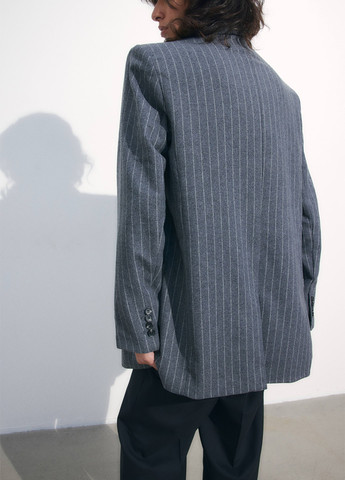 Серый женский жакет H&M полосатый - демисезонный