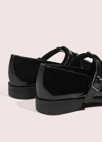 SHEIN Туфлі чорний з штучна шкіра, китай — демісезон (339828002)