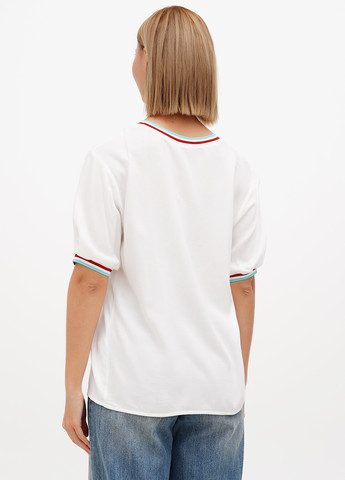 Молочная блуза Sassofono