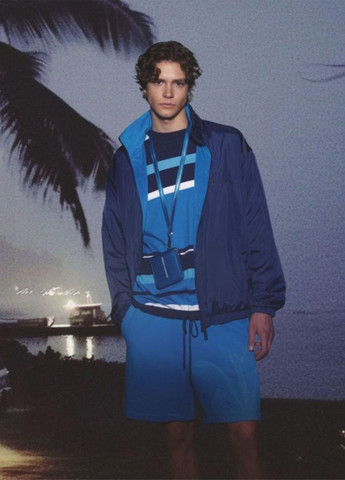 Синяя футболка Armani Exchange