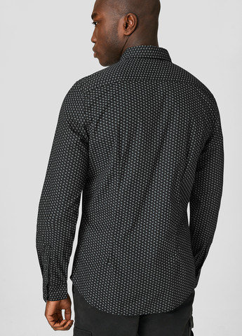 Черная кэжуал рубашка с абстрактным узором C&A