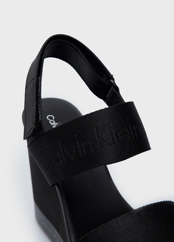 Черные босоножки Calvin Klein Jeans на липучке