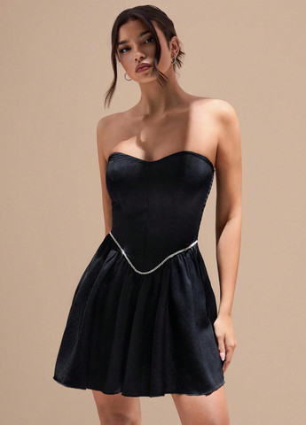 Черное коктейльное, вечернее платье клеш, с открытой спиной SHEIN однотонное