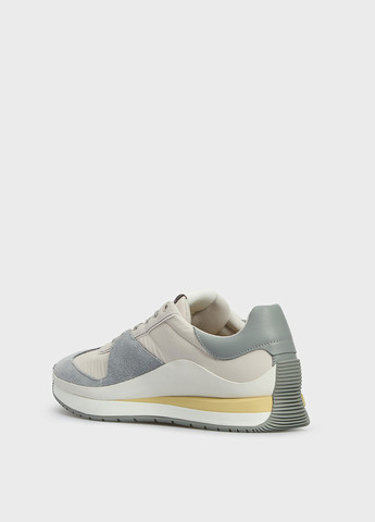 Серые всесезонные кроссовки Calvin Klein