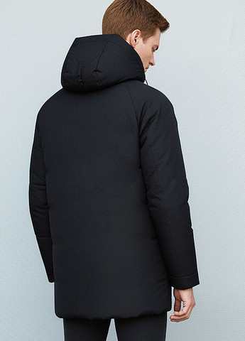 Черная зимняя куртка Sun's House