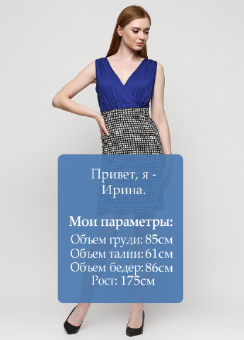 Синее деловое платье Zalando с геометрическим узором