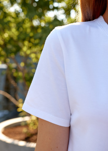 Белая летняя футболка Comease