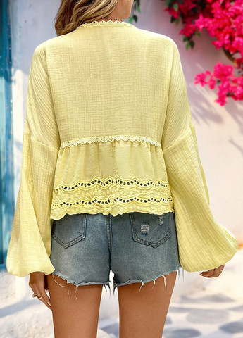 Жовта блуза з баскою SHEIN
