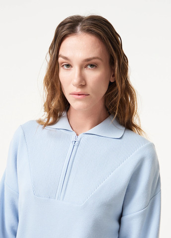 Голубой демисезонный свитер Lacoste