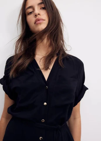 Черное платье H&M однотонное