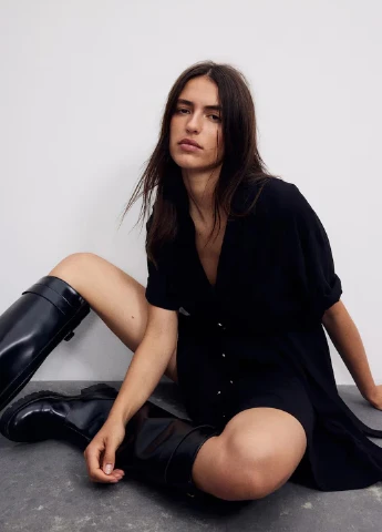 Черное платье H&M однотонное