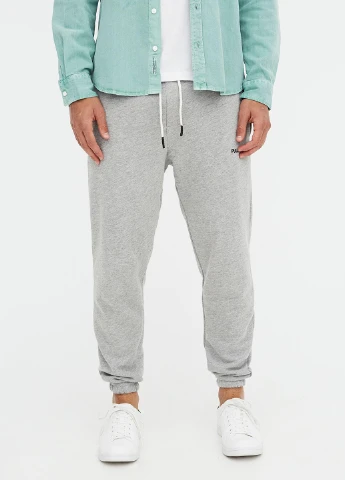 Светло-серые спортивные демисезонные зауженные, джоггеры брюки Pull & Bear