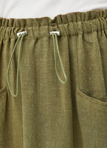 Оливковая (хаки) кэжуал однотонная юбка Pull & Bear а-силуэта (трапеция)