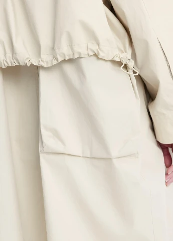 Бежева демісезонна куртка Uniqlo