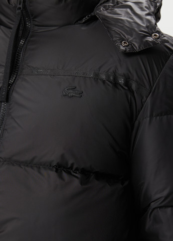 Черная зимняя куртка Lacoste