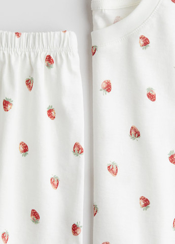 Біла всесезон піжама (футболка, шорти) футболка + шорти H&M