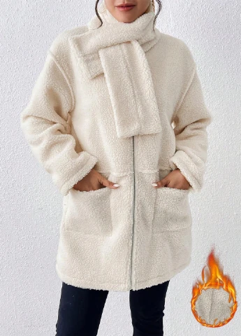 Белая зимняя куртка SHEIN