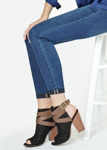 Черные босоножки JustFab с ремешком