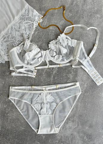 Білий демісезонний комплект (бюстгальтер, трусики) NOVA VEGA