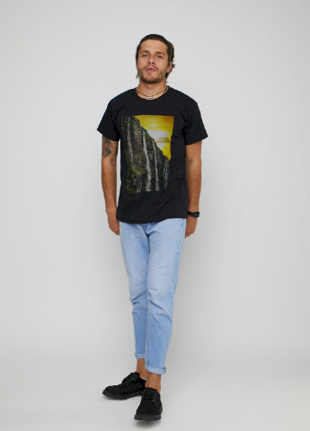 Чорна футболка чоловіча YAPPI