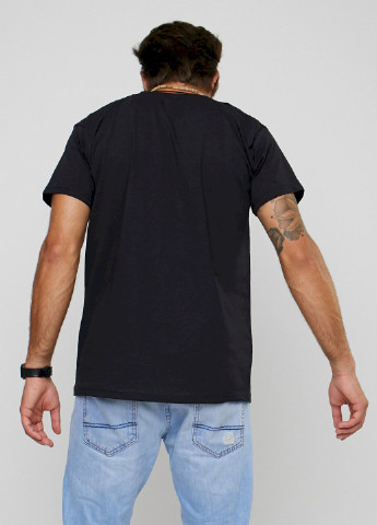 Чорна футболка чоловіча YAPPI