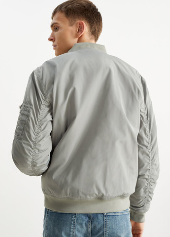 Сіро-зелена демісезонна куртка C&A