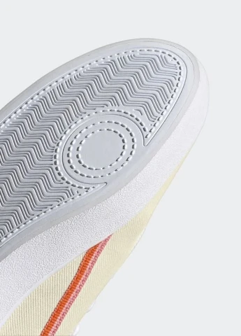 Кроссовки adidas светло-бежевые демисезоны (253188788)