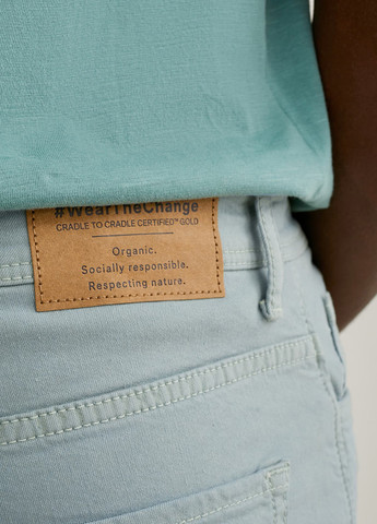 Светло-голубые демисезонные зауженные джинсы C&A