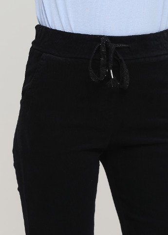 Черные кэжуал демисезонные зауженные, укороченные брюки Made in Italy