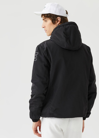 Черная демисезонная куртка Lacoste