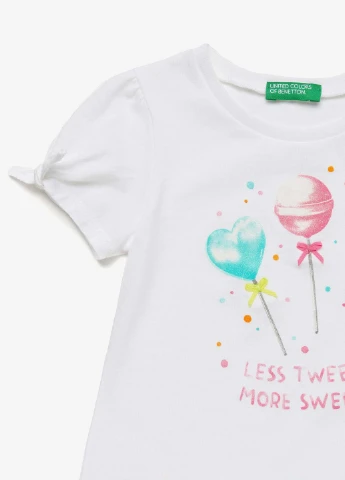Белая летняя футболка United Colors of Benetton