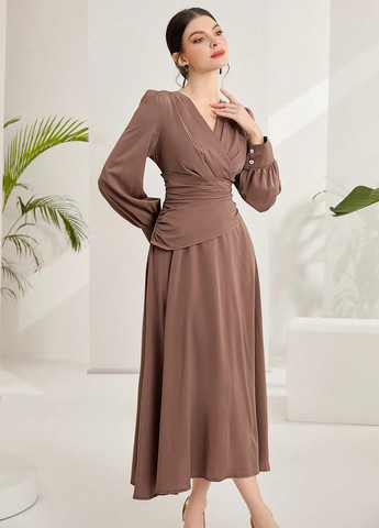 Темно-бежева кежуал сукня на запах, кльош SHEIN однотонна