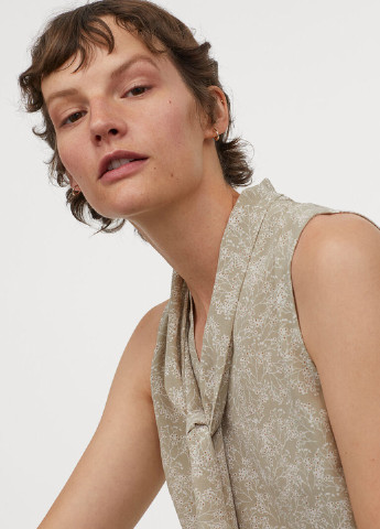 Світло-зелена блуза H&M