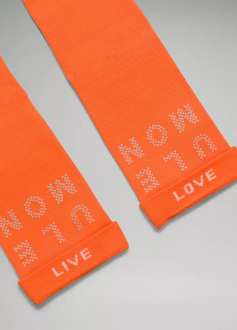 Помаранчеві шкарпетки Lululemon Athletica логотипи (348077112)