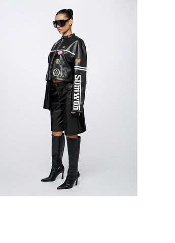 Черная демисезонная куртка байкерская SHEIN