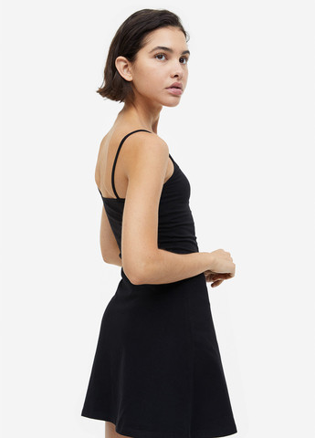 Черное кэжуал платье платье-майка H&M однотонное