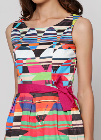 Комбинированное кэжуал платье Rinascimento с геометрическим узором