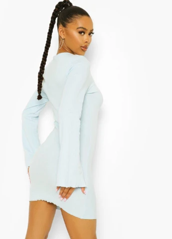Светло-голубое кэжуал платье футляр Boohoo однотонное