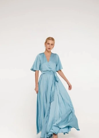 Голубое вечернее платье на запах, с юбкой-солнце, а-силуэт FashionYouWant однотонное