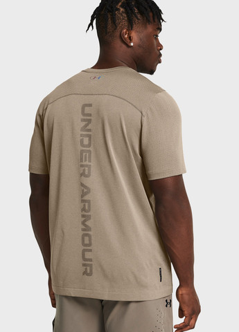 Бежева футболка Under Armour