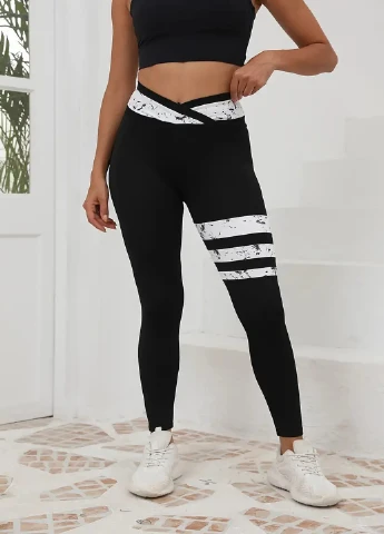 Черные демисезонные леггинсы SHEIN