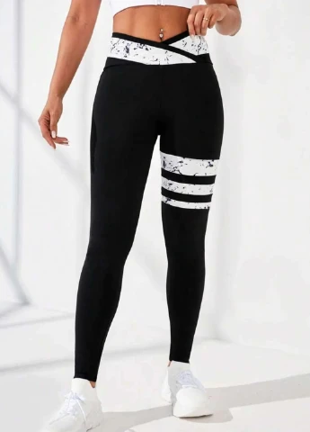 Черные демисезонные леггинсы SHEIN