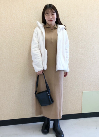 Бежева кежуал сукня Uniqlo однотонна