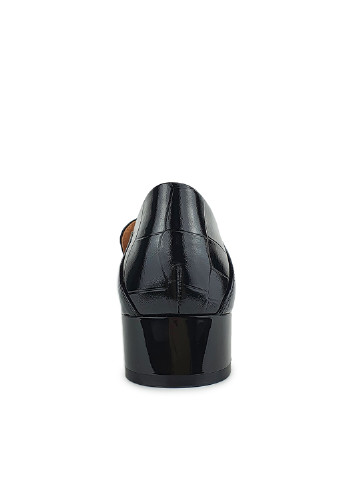 Женские туфли лоферы из натуральной лаковой кожи черного цвета Berkonty