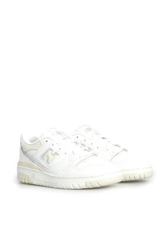 Білі осінні кросівки New Balance
