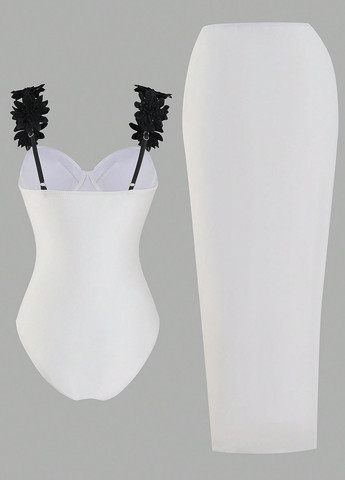 Білий літній комплект (купальник, спідниця) суцільний SHEIN