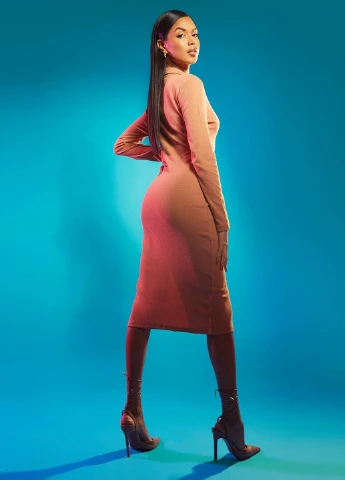 Персиковое кэжуал платье Boohoo однотонное