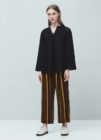 Чорна блуза Mango