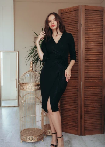 Чорна вечірня сукня на запах, футляр FashionYouWant однотонна