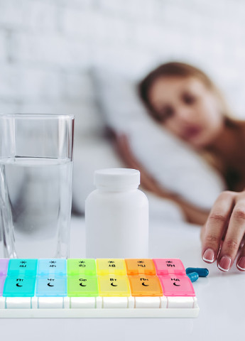 Органайзер для таблеток на 7 днів пластиковий кольоровий, 22,5х11,5х2,8 см MVM (251103858)